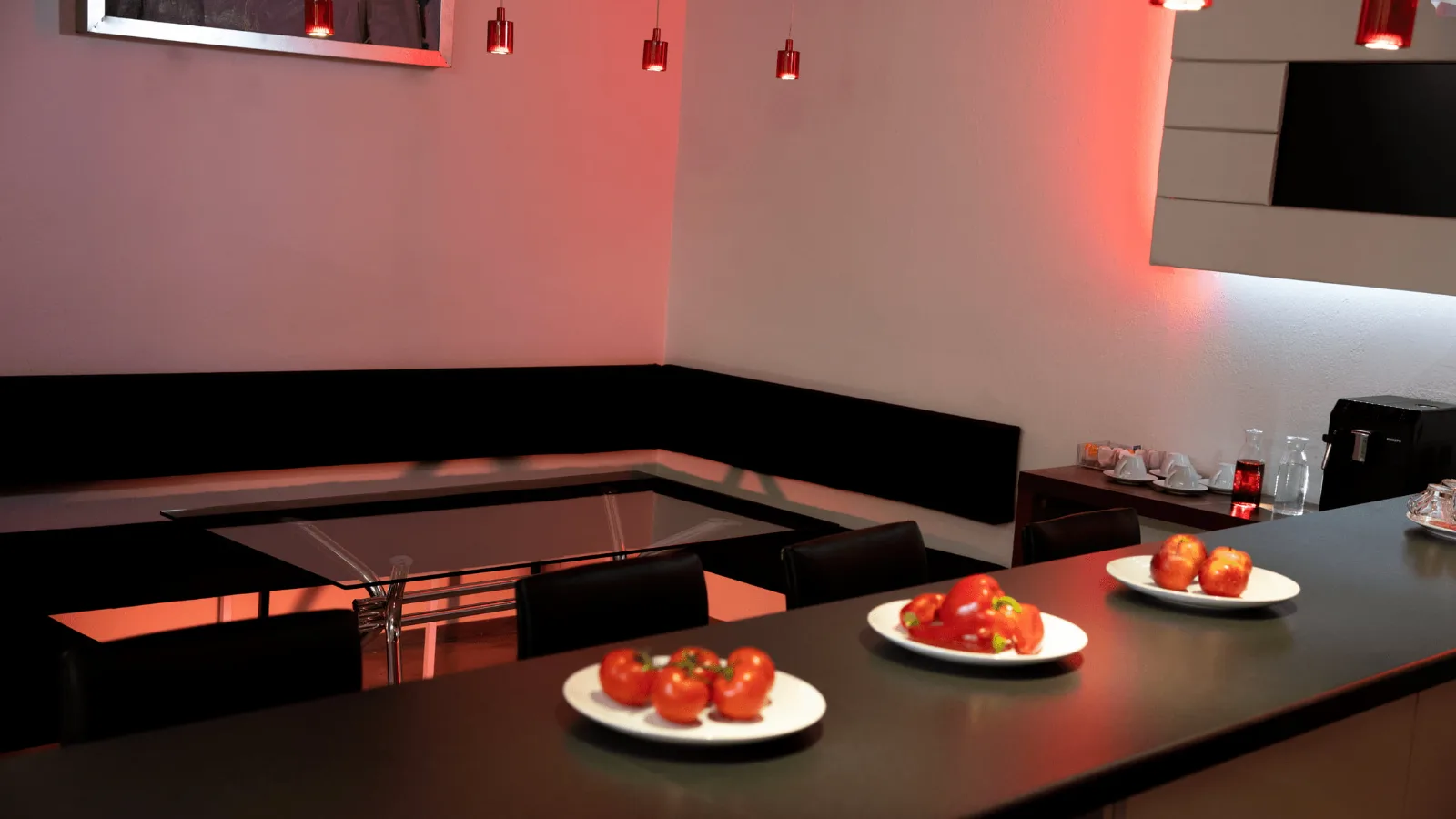 Sitzecke im Studio Rot